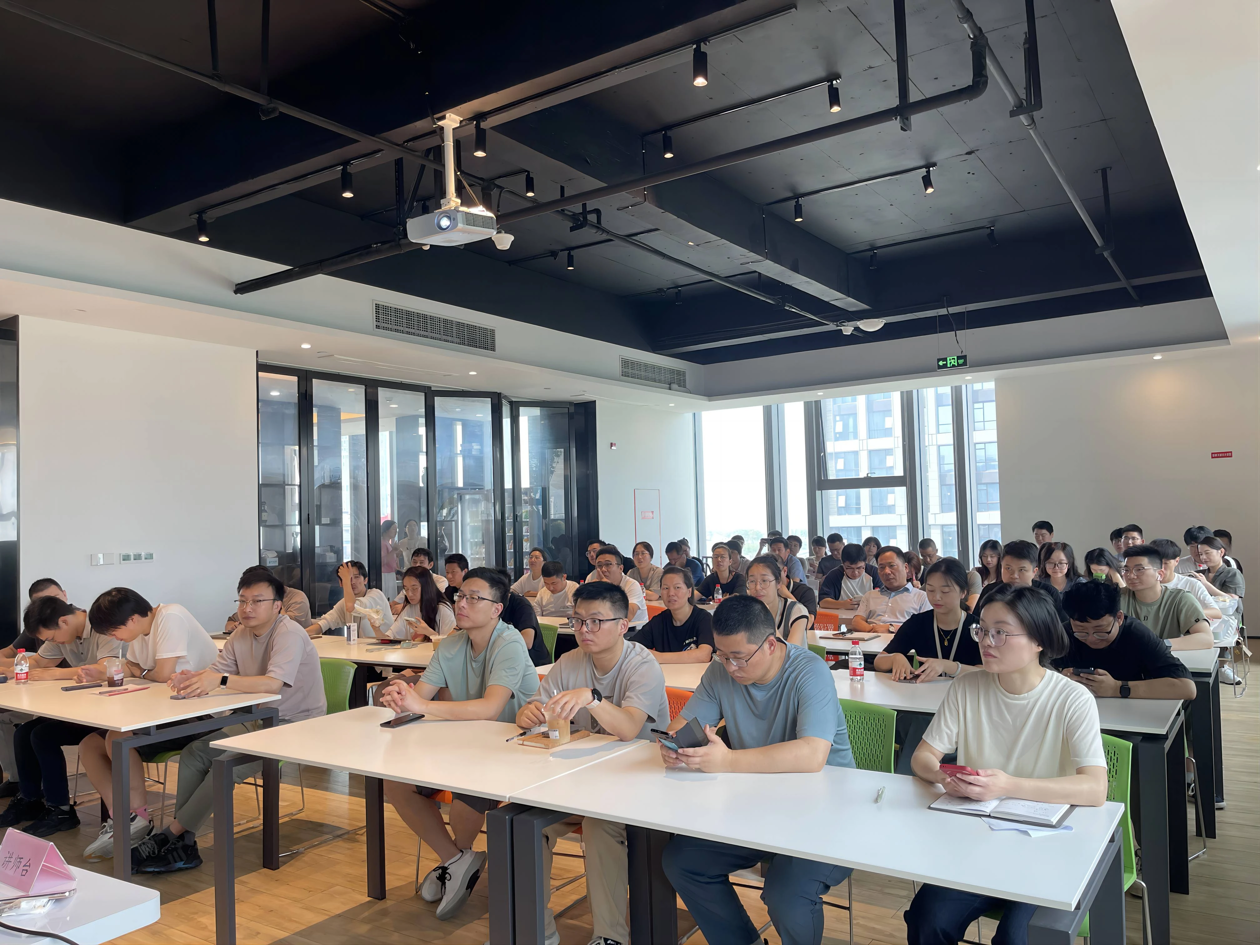 微信图片_20240621144006(1).webp 微信图片_20240621144006(1).webp